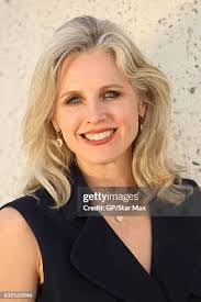 Elisabeth Costa's Instagram, Twitter & Facebook