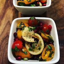 Dodo La Grano Cuisine Et Recettes Vegetaliennes Vegetari Pas Plate Salade Festive Aux Tomates Et Grenade Recette Cuisine Recettes Vegetaliennes