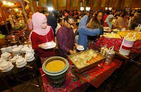 Rumah terbuka biasanya diadakan pada hujung minggu, jadi anda ada lima hari untuk buat pilihan yang terbaik untuk diet dan berat anda. Rumah Terbuka Mpb Meriah