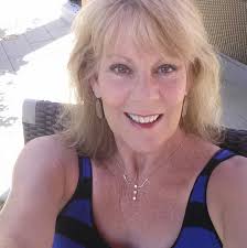 Laurie Manolakes (@laurie.manolakes) • Facebook