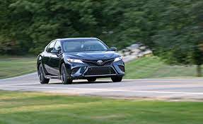 I would like to know if anyone have any regrets of not getting v6? 301 Hp 2018 Toyota Camry Xse V 6 Tested