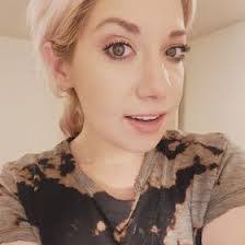 Heather Putnam's Instagram, Twitter & Facebook