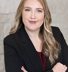 Dena Brewster's Instagram, Twitter & Facebook