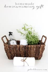 This is where we step in with our housewarming gift ideas. These 20 Diy Housewarming Gifts Are The Perfect Thank You