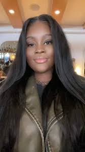 Leann Gomez's Instagram, Twitter & Facebook