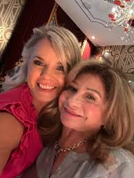 BIG birthday for my mom this week. Made a trip to Lexington last night to  celebrate her with some Ruby's. If this is 70…. Bring it on!💗💗