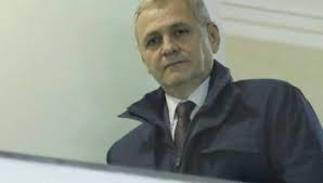 Șeful psd liviu dragnea a fost condamnat definitiv de înalta curte de casație și justiție la trei ani și jumătate de închisoare în procesul privind angajările fictive de la direcția pentru protecția copilului. RevoltÄƒ La Inchisoare Liviu Dragnea Cere InstanÈ›ei Dreptul La Pachet È™i La MuncÄƒ Puterea Ro