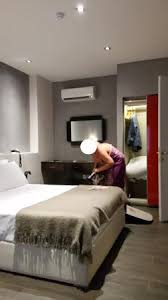 Mini aircooler mobile klimaanlage klimagerät klima ventilator luftkühler usb usb 3 kühlstufen 7 stimmungslichter dhl. Schlafzimmer Mit Bett Und Schrank Automatisch Beleuchtet Und Klimaanlage Picture Of Quaint Boutique Hotel Nadur Island Of Gozo Tripadvisor