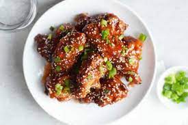 Simak di vidio ini ya cara masaknya.jangan lupa like,komen subscribe & share terimakasih semoga bermanfaat. Resep Sayap Ayam Saus Gochujang Yang Membakar Lidah