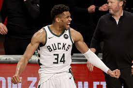 Bucks vs hawks game 3 prediction, odds, spread, line, over/under and betting info for game 3 of the eastern conference finals on friday night. Hawks Vs Bucks Series 2021 Picks Predictions Results Odds Schedule Game Times For Eastern Conference Finals Draftkings Nation