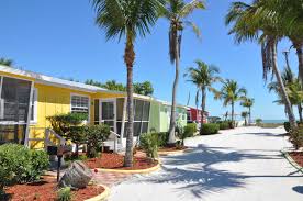 Sanibel's island inn has offered lodging to visitors since 1885. 6 Seaside Sanibel Island Cottages For Your Family Beach Vacation Travlinmad Slow Travel Blog