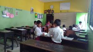 Mengenalkan sila sila pada pancasila dan menjelaskan secara ringkas kepada siswa sesuai dengan tingkat kepemahamannya. Nasib Sd Budi Luhur Surabaya Tetap Berdiri Di Tengah Keterbatasan Kumparan Com