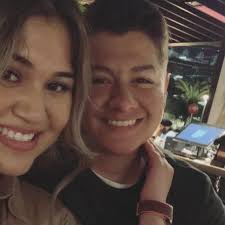 Favorite non-chain pizza places?