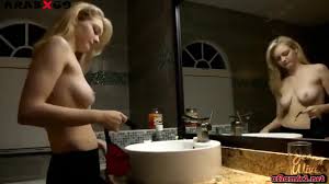 الأم الجيدة تساعد ابنها المريض - سكس مترجم