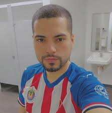 Hola! Estoy leyendo mi enciclopedia de Zelda, y me encontré con este  detalle. Si triangulamos locaciones (e intentamos darle sentido a una saga  que no lo tiene mucho), eso significa que los