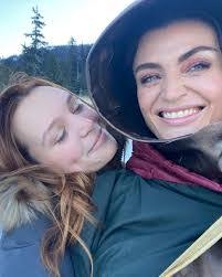 Jess Sutton's Instagram, Twitter & Facebook