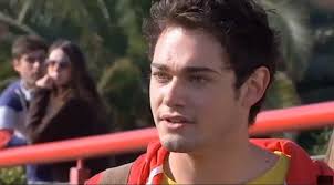 Lo notaste? Popular actor de 'Somos los Carmona' reapareció en 'Amanda'