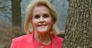 Christy Kisner: Literacy work, helping others suits mother of Aiken's Kevin  Kisner to a 'Tee'