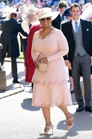 Alıcılar, cbs'in röportajın belli bölümlerinde verilen 30 saniyelik reklam araları için 325 bin dolar (yaklaşık 2. Oprah Winfrey Shares Her Royal Wedding Experience