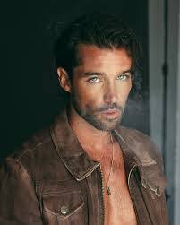 Joe Scarpelli's Instagram, Twitter & Facebook