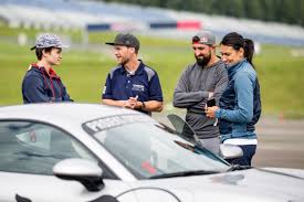 Plus your entire music library on all your devices. Foto Video Cristina Neagu Florin Vlaicu Si Mihnea Groseanu Au Gonit Cu Peste 200 Km H Pe Circuitul De Formula 1 De La Red Bull Ring Galerie Foto Pagina 2