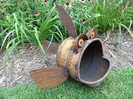 40 Simple But Amazing Outdoor Metal Garden Art Ideas Schweisskunst Schweissen Kunstprojekte Altmetallkunst