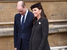 Die als kate middleton geborene herzogin catherine angelte sich englands begehrtesten junggesellen, prinz william, einen künftigen könig. Zum Verlieben Kate Middletons Exquisite Schwangerschaftsmode Vogue Germany
