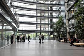 Wir bieten zahlreiche produkte und dienstleistungen speziell für ärzte und apotheker: Neubau Und Restrukturierung Des Facility Managements M O O Con Die Strategieberater