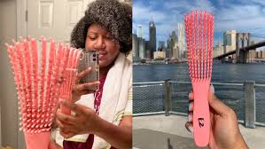 Infused with abyssinica seed oil for detangling and vitamin b5 for building volume, it transforms especially dry and frizzy hair. Ez Detangler Brush Review Does This Brush For Natural Hair Work Reviewed