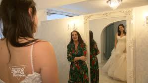 Ein kleiner schritt für die menschheit, ein großer für daniela katzenberger doch keine sorge, von heute auf morgen werden wir uns. Zwischen Tull Und Tranen Daniela Hat Sich Online In Ein Brautkleid Verliebt
