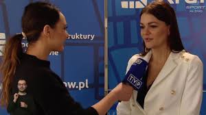 To była dziennikarka tvp, a także była rzeczniczka polskiego komitetu paraolimpijskiego. Agnieszka Radwanska Zostaje Przy Tenisie Chociaz Juz W Innej Roli Sport Tvp Pl