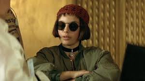 It stars jean reno and gary oldman, and features the motion picture debut of natalie portman. Black Round Sunglasses Worn By Mathilda Lando Natalie Portman As Seen In Leon The Professional Spotern