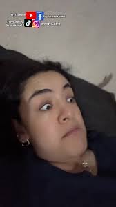 Pelear entre hermanas chistosas y divertidas