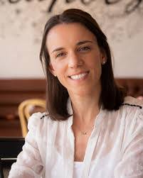 Carolina Pena's Instagram, Twitter & Facebook