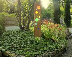 Gartenskulptur Holz Und Glas Etsy Garden Sculpture Garden Art Wooden Garden