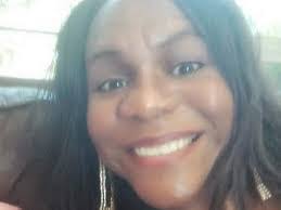 Iris Hadley's Instagram, Twitter & Facebook