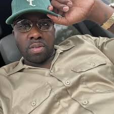 Slow jams and blues at night enhance 87' d'elagance