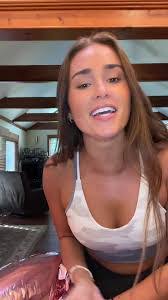 Jillian Hauser's Instagram, Twitter & Facebook