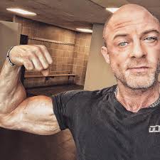 SOMETIMES I'M BI AND TRI ALL AT ONCE! #fitfam #workout #gymlife #triceps  #gains #fitnessaddict #aesthetics #beastmode #biceps #fitlife #shredded  #toned #grind #workingtoit #fitnessjourney #motivation #nodaysoff #ripped  #bodybuilder #swole #yeah ...