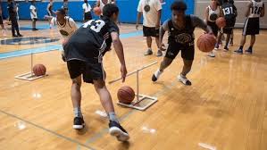 Loutil De Developpement De Competences Dribble Defenseur De Etsy Basketball Skills Basketball Basketball Drills