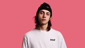 Roméo johnny elvis kiki van laeken (born december 13, 1992), better known by his stage name roméo elvis, is a belgian rapper and hip hop artist. Romeo Elvis Festivaltickets Festicket