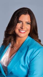 Arlene Crow's Instagram, Twitter & Facebook