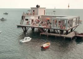 L'acteur italien luca zingaretti lui prête ses traits depuis 1999 déjà. Il Mare Custodisce Ancora I Resti Dell Isola Delle Rose Cronaca Ilrestodelcarlino It