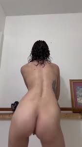 Strip inverso provoca con Twat Squats, Twat Squats: Video Porno Twerk,  Striptease, Bragas, Tatuada, Tetas pequeñas | Faphouse