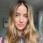 Angela Rosen's Instagram, Twitter & Facebook