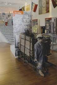 Bebe și rățuștele + alte cântece cu animale pentru copii mici de la tralala. Musee De La Mine Lucien Mazars Aubin Heritage Aveyron Tourism