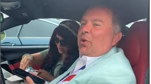 Viral vulgar video forces top Apple Executive to quit after 22 years