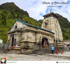 Kedarnath temple lies in the foothills of the himalayan range at an altitude of 3600m above sea level, near the mouth of the mandakini river in kedarnath, uttarakhand. Kedarnath Temple History Architecture Kedarnath Mandir Details