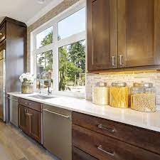 The trend in kitchen design today is to go lighter and brighter, but that doesn't mean you should forget about espresso cabinets are a classic choice for a modern or contemporary kitchen, and for good reason. Best Kitchen Backsplash Ideas For Dark Brown Kitchen Cabinets Kitchen Cabinet Design Kitchen Design