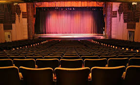 A Critic S Guide To Watching Theater The Diane Rehm Show Theatre Kid Theatre Singin In The Rain